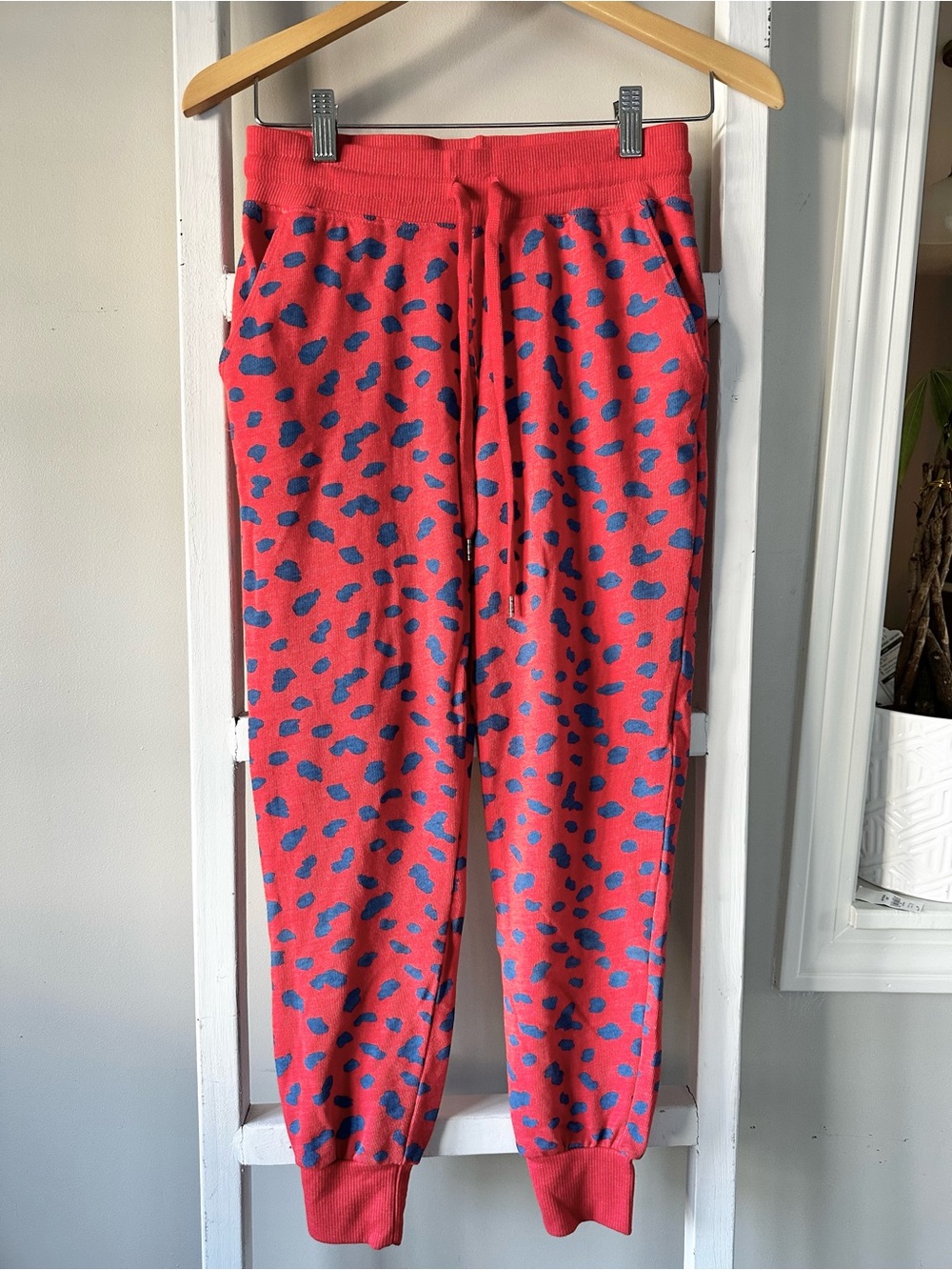 Sundry Women’s Spotted Joggers Lounge Pants
